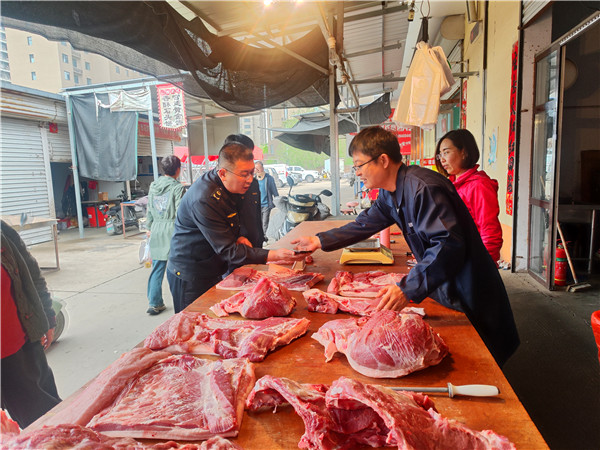 严守食品安全底线守护肉制品消费安全 ——侯马市市场监管局全面加强辖区食品监管工作(图1) 严守食品安全底线守护肉制品消费安全 ——侯马市市场监管局全面加强辖区食品监管工作(图1)