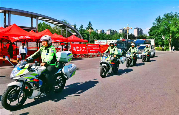 《侯马义警：护学岗上的“编外铁军”，平安路上的坚实屏障》(图9)