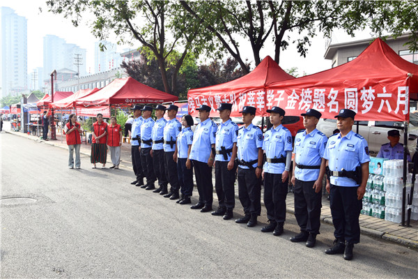 《侯马义警：护学岗上的“编外铁军”，平安路上的坚实屏障》(图5)