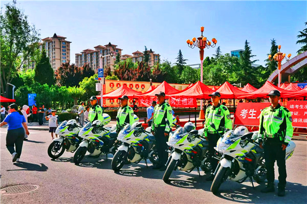 《侯马义警：护学岗上的“编外铁军”，平安路上的坚实屏障》(图8)