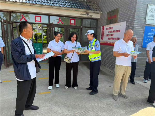 红心向党 . 艺暖新田  侯马市新时代文明实践文艺轻骑兵走进彭真故居开展主题汇演(图21)